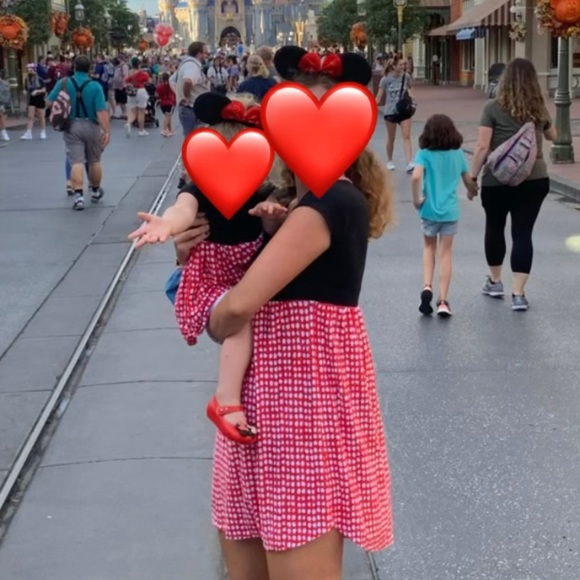 Mom & Daughter matching dresses. Size MD & 12-18 mnths. Minnie Mouse Disney - Picture 6 of 6